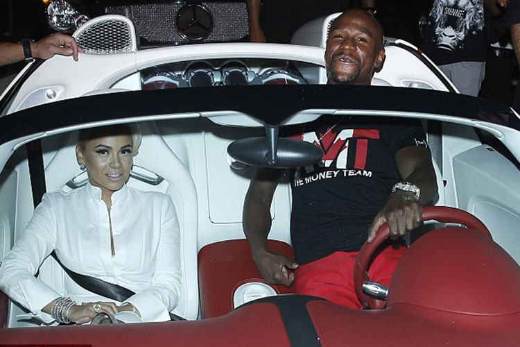 Floyd Mayweather tang ban gai 4 xe Rolls-Royce hon 30 ty-Hinh-5